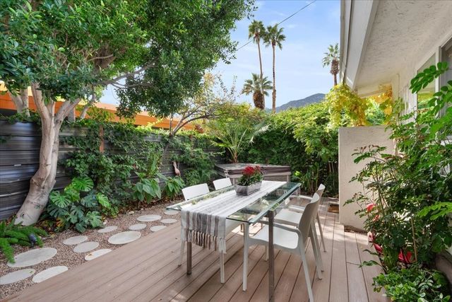 17 Araby St, Palm Springs, CA 92264