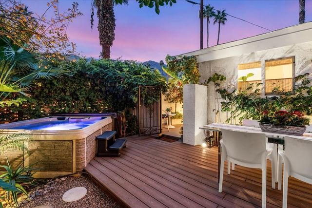 17 Araby St, Palm Springs, CA 92264