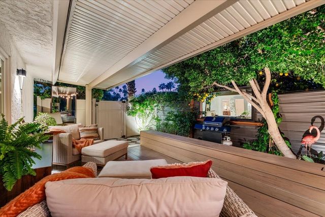 17 Araby St, Palm Springs, CA 92264