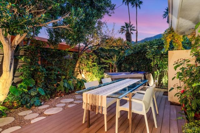 17 Araby St, Palm Springs, CA 92264