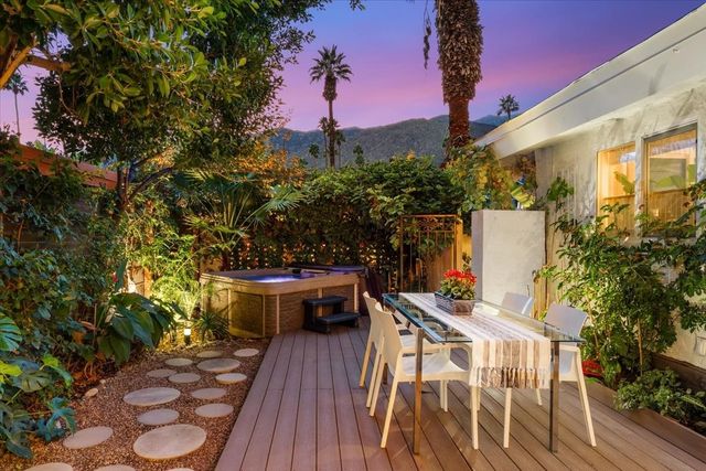 17 Araby St, Palm Springs, CA 92264