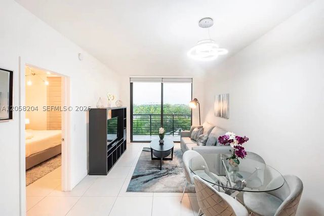 5350 NW 84th Ave 403, Doral, FL 33166