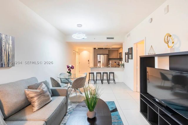 5350 NW 84th Ave 403, Doral, FL 33166