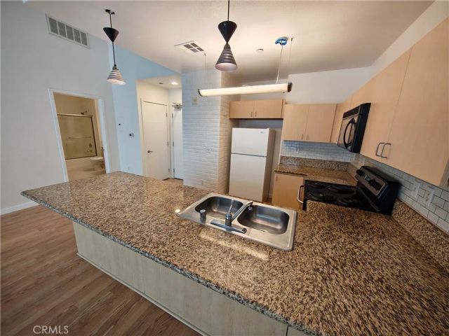 630 W 6th Street 506, Los Angeles, CA 90017