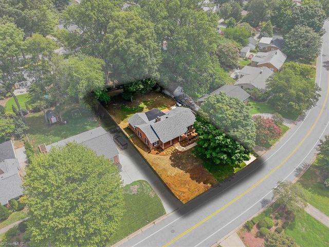 3008 W Cornwallis Drive, Greensboro, NC 27408