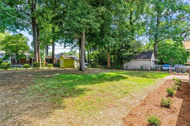 3008 W Cornwallis Drive, Greensboro, NC 27408
