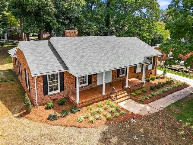 3008 W Cornwallis Drive, Greensboro, NC 27408