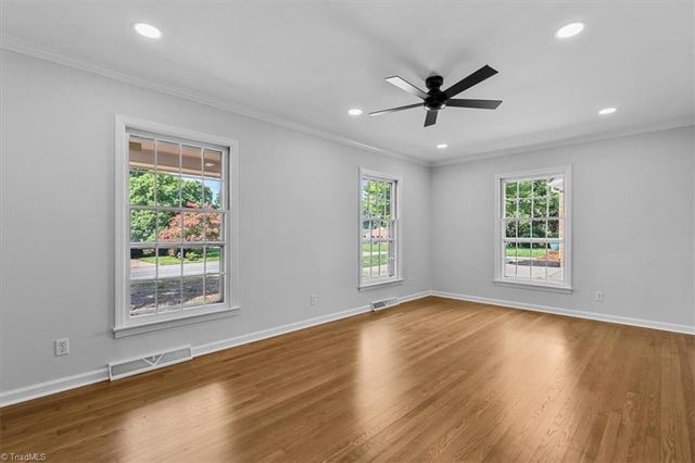 3008 W Cornwallis Drive, Greensboro, NC 27408