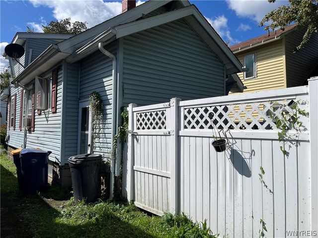 142 Grant Street, Lockport City, NY 14094