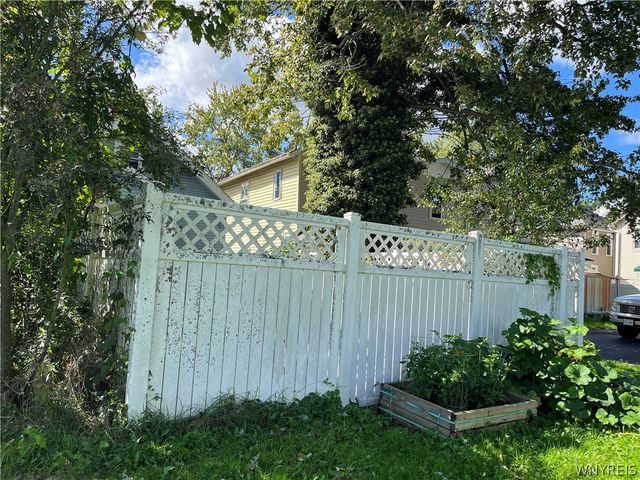 142 Grant Street, Lockport City, NY 14094