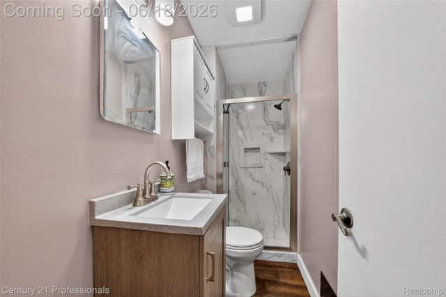 37717 Maas Drive, Sterling Heights, MI 48312