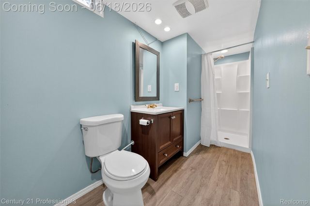 37717 Maas Drive, Sterling Heights, MI 48312