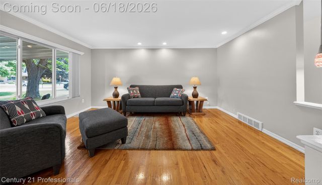 37717 Maas Drive, Sterling Heights, MI 48312