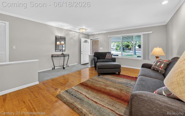 37717 Maas Drive, Sterling Heights, MI 48312