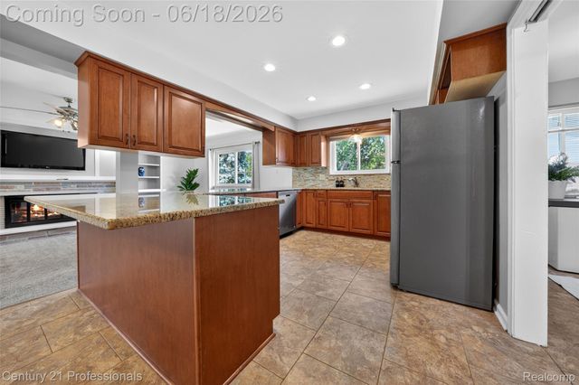 37717 Maas Drive, Sterling Heights, MI 48312
