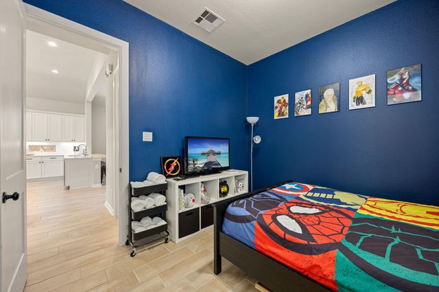 4823 Vaughan Way, Iowa Colony, TX 77583