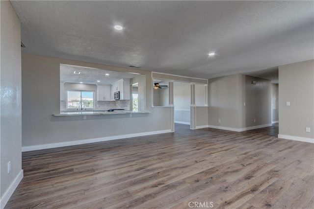 6572 Merced, Oak Hills, CA 92344