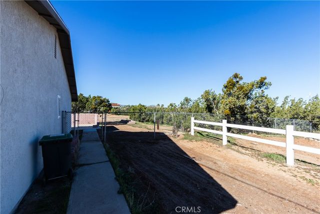 6572 Merced, Oak Hills, CA 92344