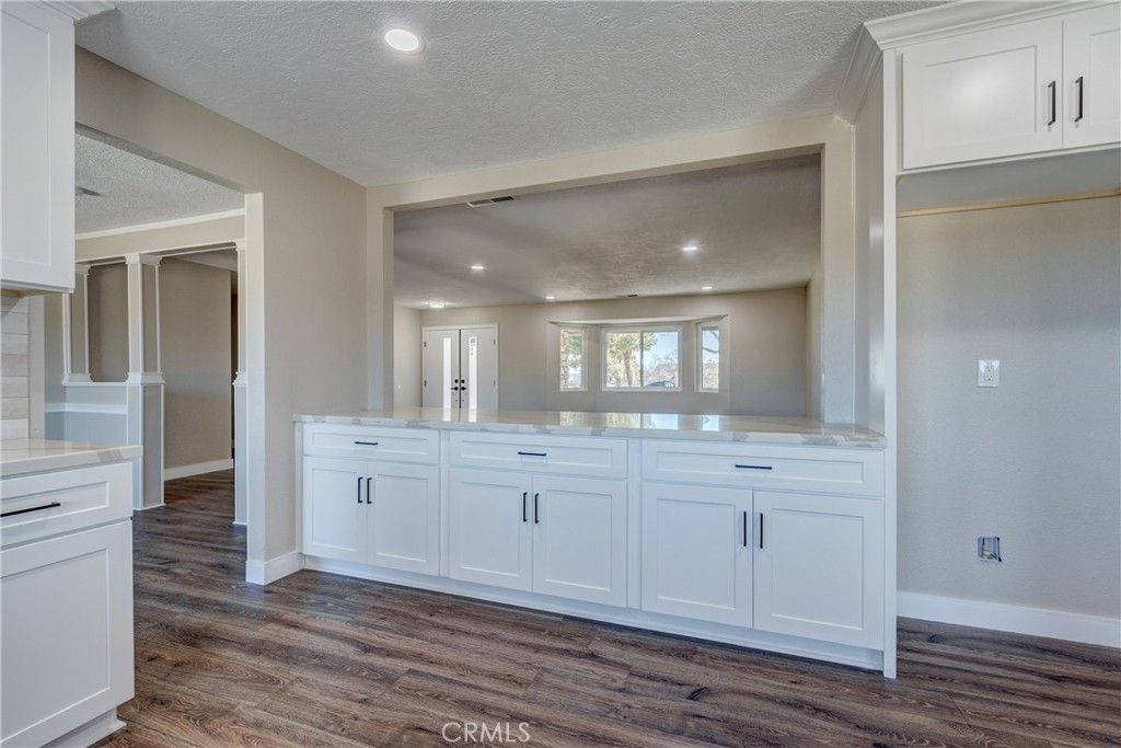 Image 18 of property listing at 6572 Merced, Oak Hills, CA 92344