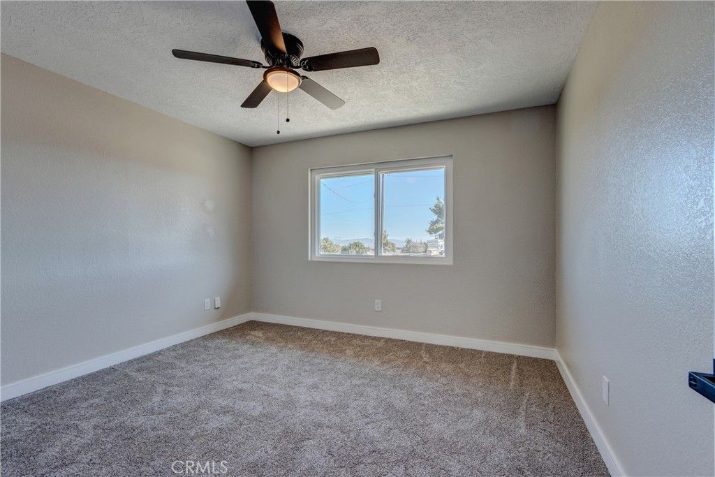 Image 27 of property listing at 6572 Merced, Oak Hills, CA 92344