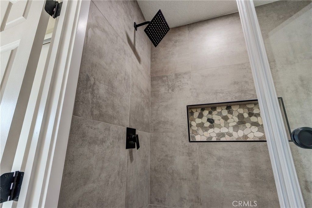 Image 44 of property listing at 6572 Merced, Oak Hills, CA 92344