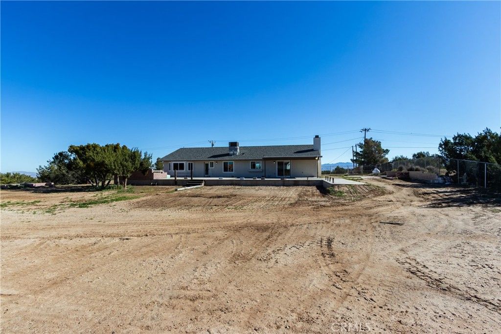 Image 53 of property listing at 6572 Merced, Oak Hills, CA 92344
