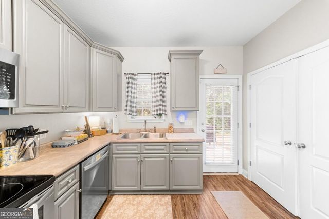 8100 Burkhalter Road 801, Statesboro, GA 30461