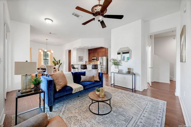 215 Center St Apt 311, San Antonio, TX 78202