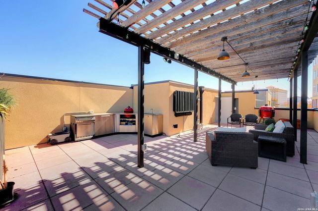 215 Center St Apt 311, San Antonio, TX 78202