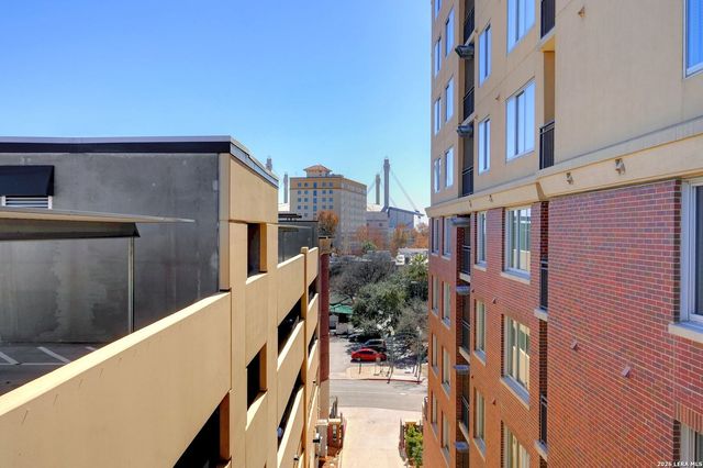 215 Center St Apt 311, San Antonio, TX 78202