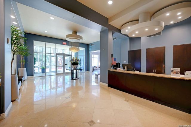 215 Center St Apt 311, San Antonio, TX 78202