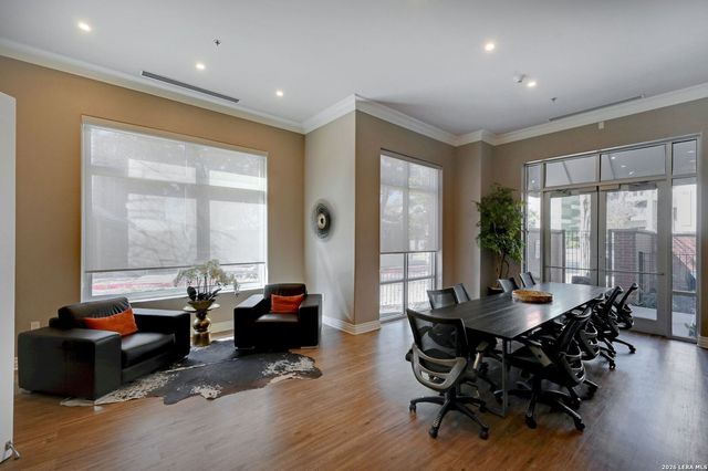 215 Center St Apt 311, San Antonio, TX 78202