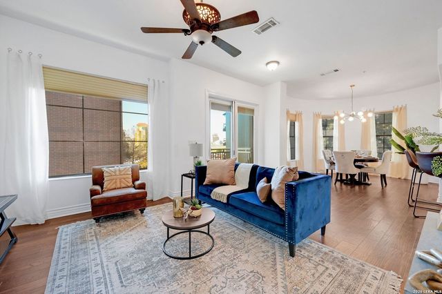 215 Center St Apt 311, San Antonio, TX 78202