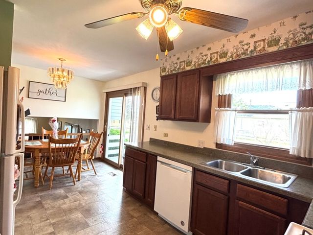 510 Dunbar Street, Beecher, IL 60401