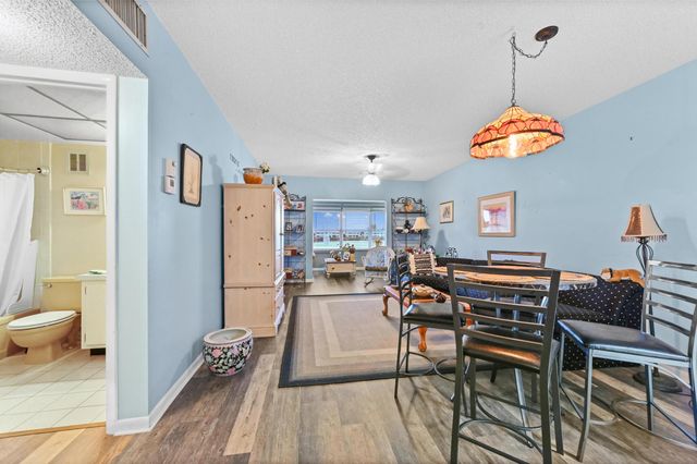 1114 Lake Terrace 212, Boynton Beach, FL 33426