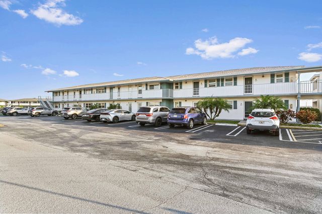 1114 Lake Terrace 212, Boynton Beach, FL 33426