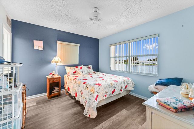 1114 Lake Terrace 212, Boynton Beach, FL 33426