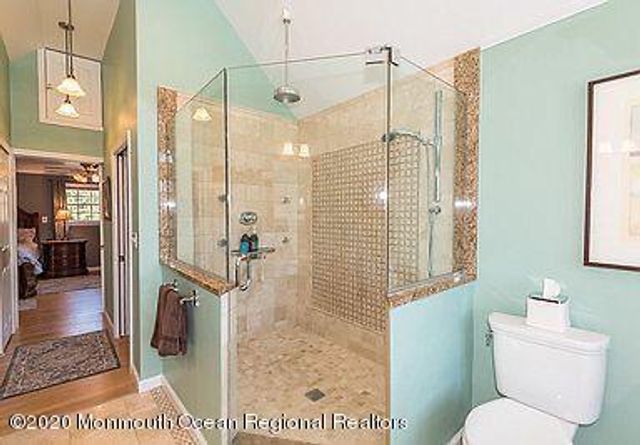 24 Barbara Lane, Oakhurst, NJ 07755