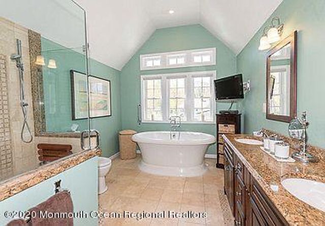 24 Barbara Lane, Oakhurst, NJ 07755