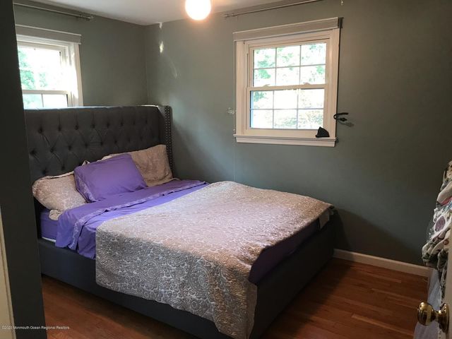 24 Barbara Lane, Oakhurst, NJ 07755