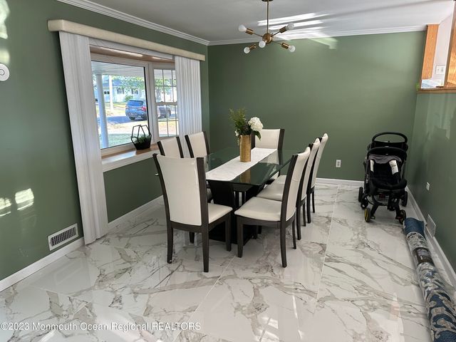 24 Barbara Lane, Oakhurst, NJ 07755