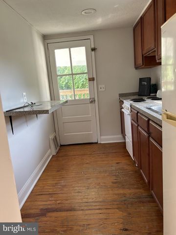452 RARITAN AVE, Atco, NJ 08004