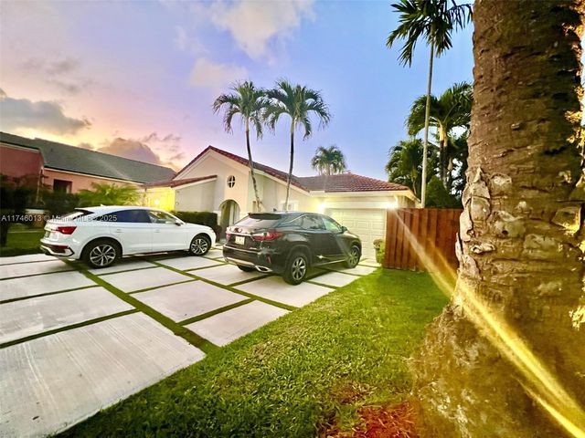 11769 SW 92nd Ln, Miami, FL 33186