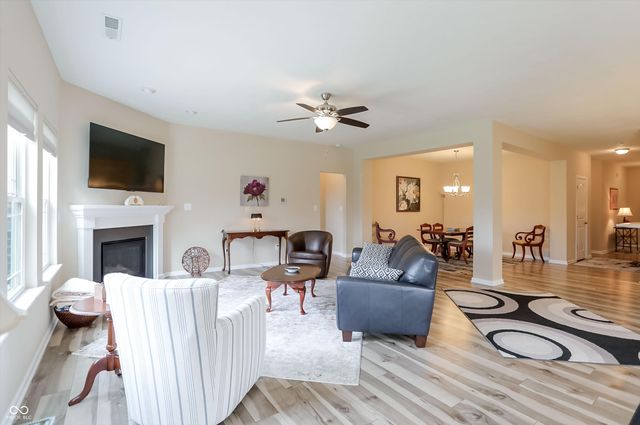 4731 W Lawrence Way, New Palestine, IN 46163