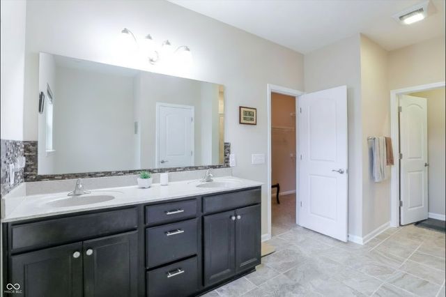 4731 W Lawrence Way, New Palestine, IN 46163