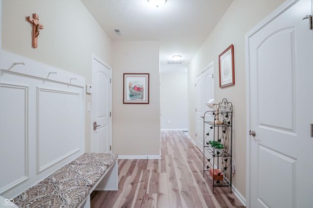 4731 W Lawrence Way, New Palestine, IN 46163