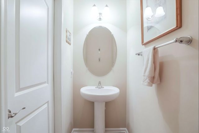 4731 W Lawrence Way, New Palestine, IN 46163