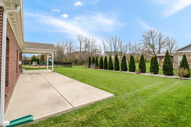 4731 W Lawrence Way, New Palestine, IN 46163