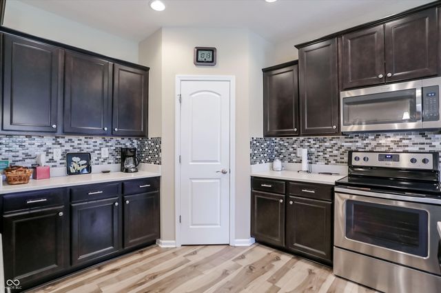 4731 W Lawrence Way, New Palestine, IN 46163