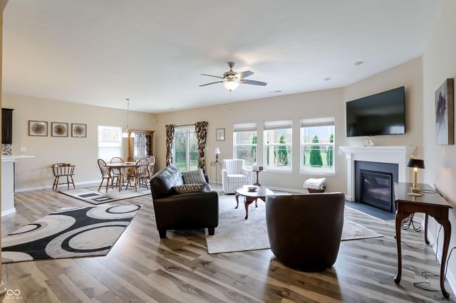 4731 W Lawrence Way, New Palestine, IN 46163